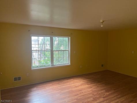 896 S 16th Street Newark NJ 07108