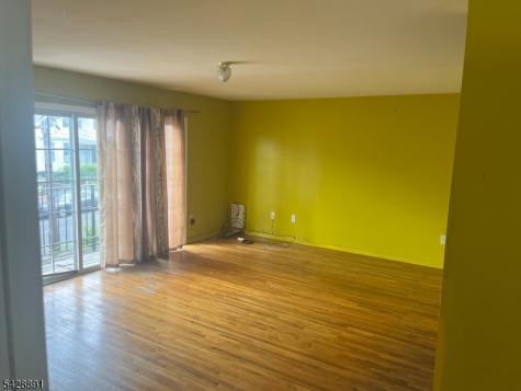 896 S 16th Street Newark NJ 07108