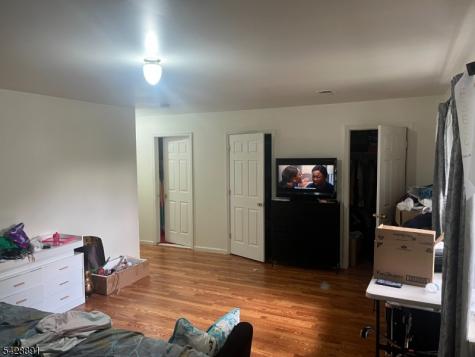 896 S 16th Street Newark NJ 07108
