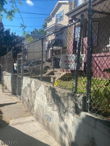 123 Seymour Avenue Newark NJ 07108