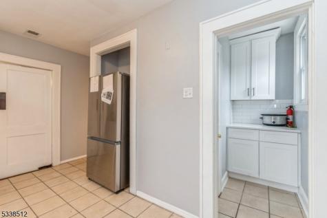 72 Sunset Avenue Newark NJ 07106