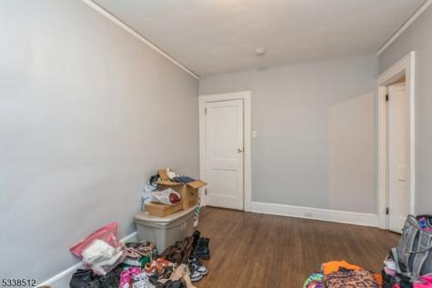72 Sunset Avenue Newark NJ 07106