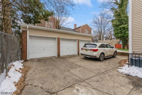 72 Sunset Avenue Newark NJ 07106
