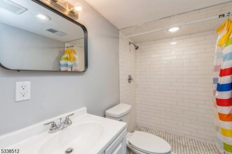 72 Sunset Avenue Newark NJ 07106
