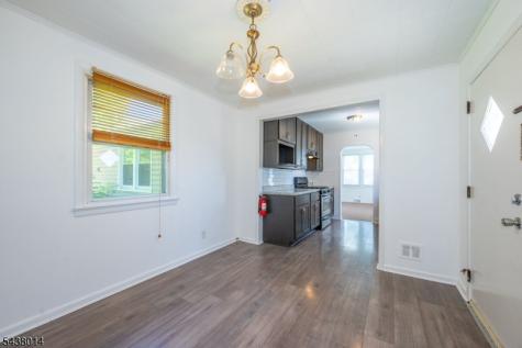 67 Stuyvesant Court Clifton NJ 07013