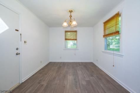 67 Stuyvesant Court Clifton NJ 07013