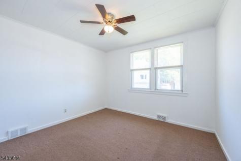 67 Stuyvesant Court Clifton NJ 07013