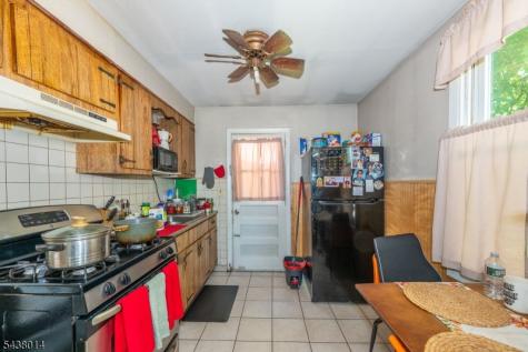 67 Stuyvesant Court Clifton NJ 07013