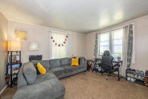67 Stuyvesant Court Clifton NJ 07013
