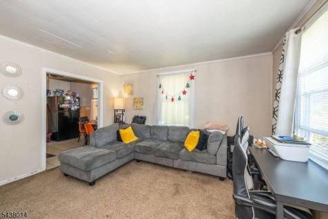 67 Stuyvesant Court Clifton NJ 07013