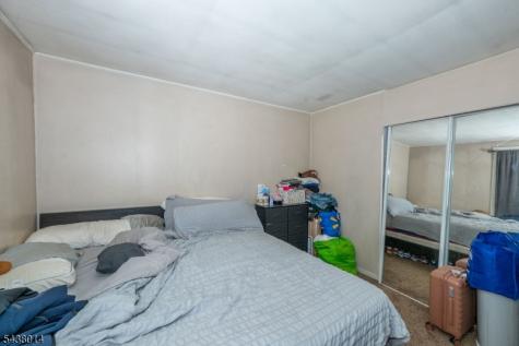 67 Stuyvesant Court Clifton NJ 07013