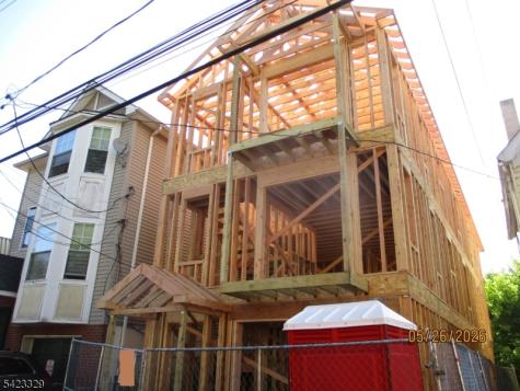 71 N 14th Street Newark NJ 07107