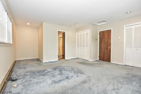 51 Charles Street Dumont NJ 07628