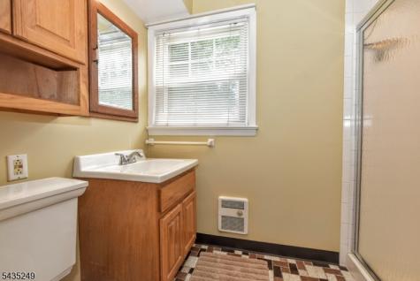 51 Charles Street Dumont NJ 07628