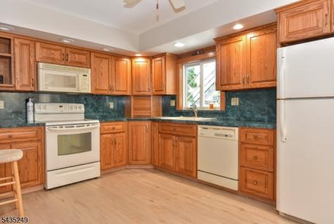 51 Charles Street Dumont NJ 07628