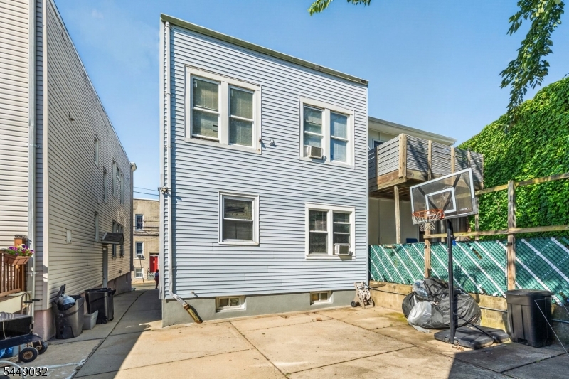 1115 22ND Street North Bergen NJ 07047