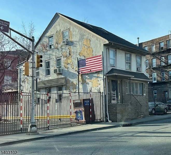 223 W Broadway Paterson NJ 07522
