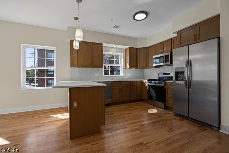 348 N 7th Street Newark NJ 07107