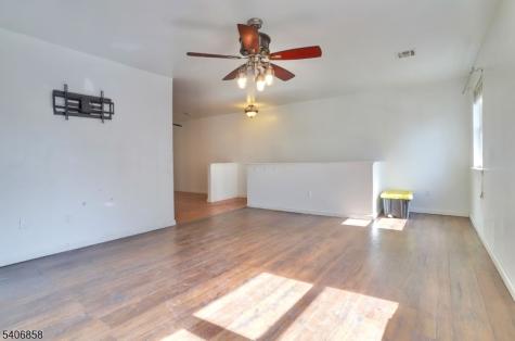 63 Hobson Street Newark NJ 07112