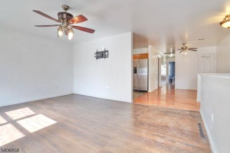 63 Hobson Street Newark NJ 07112