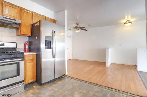 63 Hobson Street Newark NJ 07112