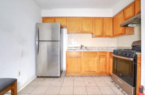 63 Hobson Street Newark NJ 07112