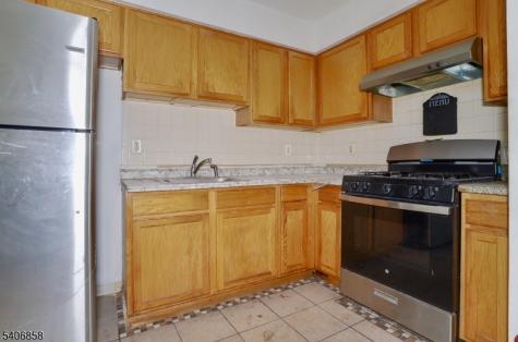 63 Hobson Street Newark NJ 07112