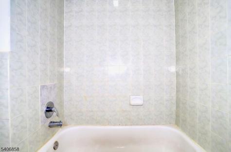 63 Hobson Street Newark NJ 07112