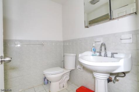 63 Hobson Street Newark NJ 07112