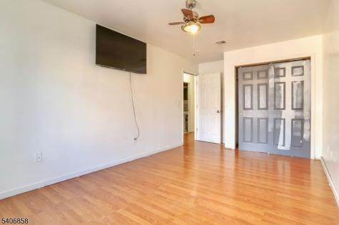 63 Hobson Street Newark NJ 07112