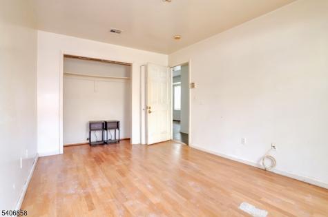 63 Hobson Street Newark NJ 07112