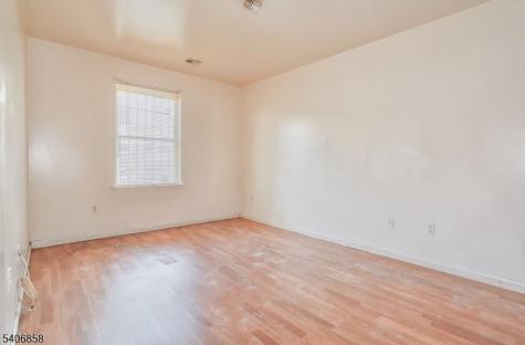 63 Hobson Street Newark NJ 07112