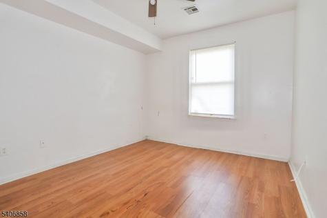 63 Hobson Street Newark NJ 07112