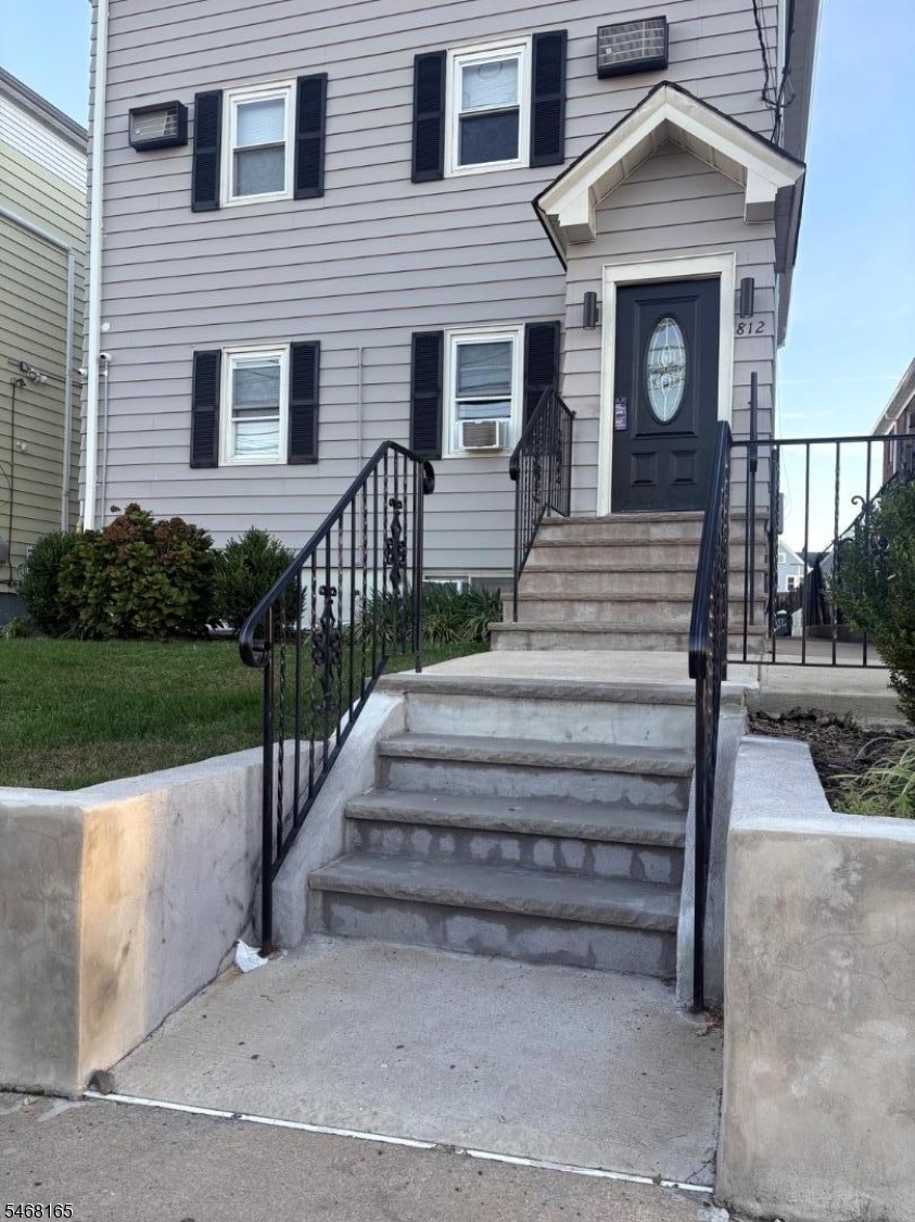 812 W Grand Street Elizabeth NJ 07202