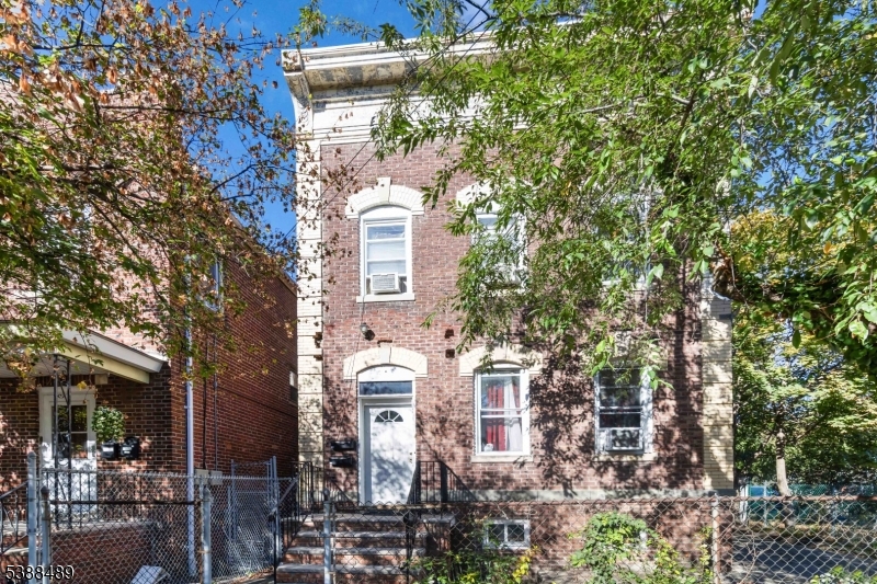 27 Grant Street Montclair NJ 07042