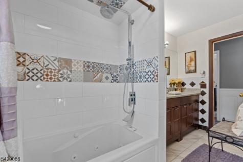65 Miller Avenue Elmwood Park NJ 07407