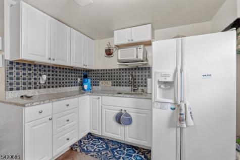 65 Miller Avenue Elmwood Park NJ 07407