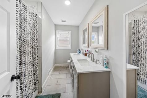 859 Dewey Street Union NJ 07083