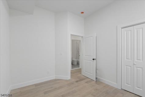 361 21ST Street Irvington NJ 07111