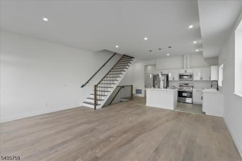 361 21ST Street Irvington NJ 07111