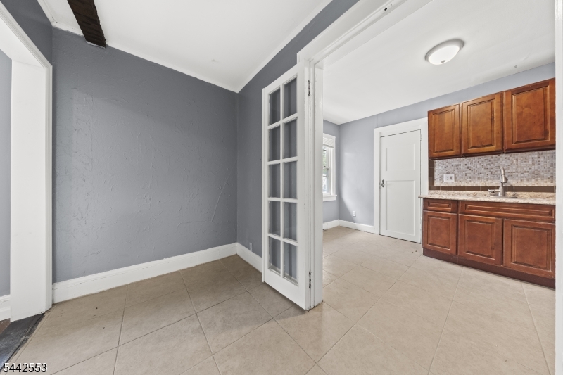 700 Park Avenue Elizabeth NJ 07208