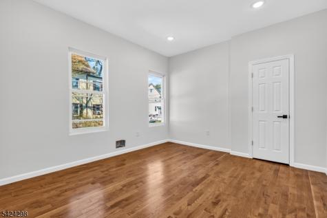 562 Tremont Avenue City Of Orange NJ 07050