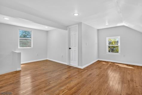 562 Tremont Avenue City Of Orange NJ 07050