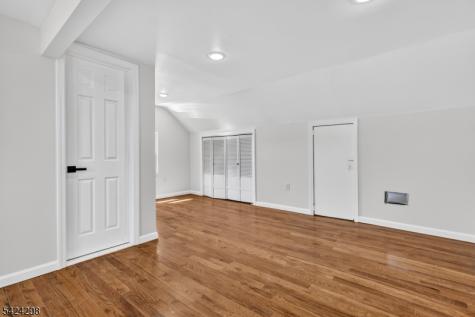 562 Tremont Avenue City Of Orange NJ 07050