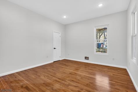 562 Tremont Avenue City Of Orange NJ 07050