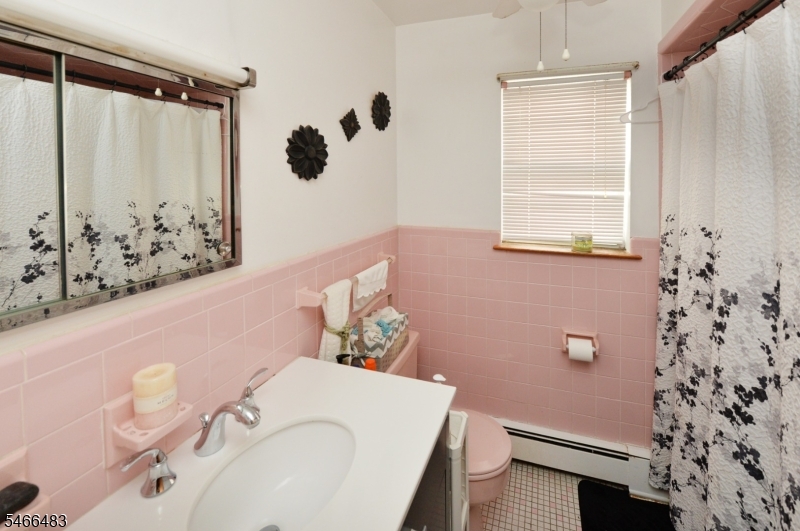 429 Edmund Avenue Paterson NJ 07502