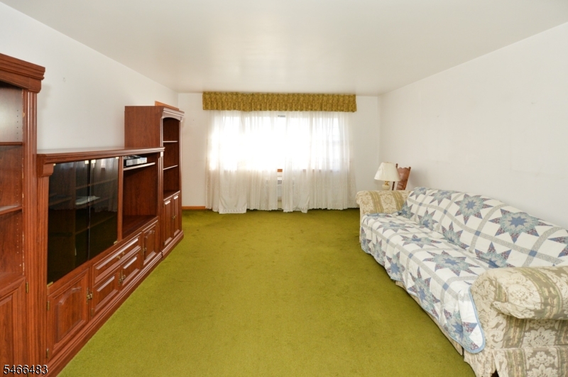 429 Edmund Avenue Paterson NJ 07502