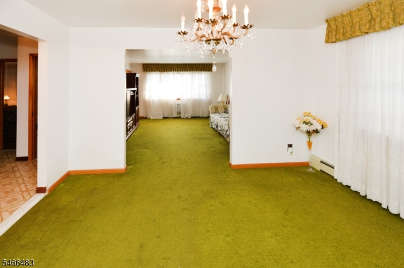 429 Edmund Avenue Paterson NJ 07502