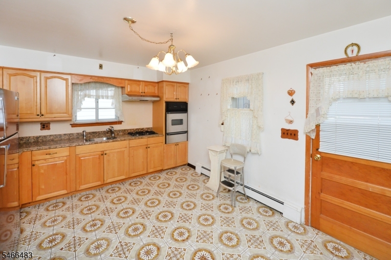 429 Edmund Avenue Paterson NJ 07502
