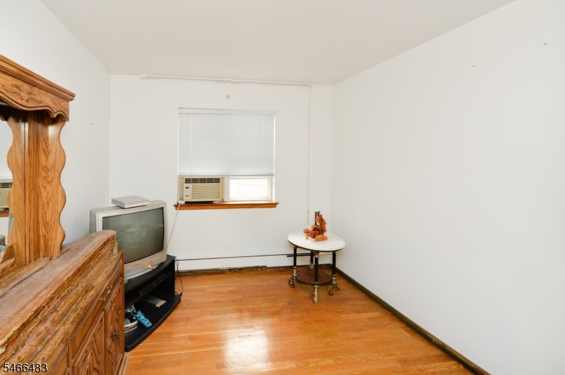 429 Edmund Avenue Paterson NJ 07502
